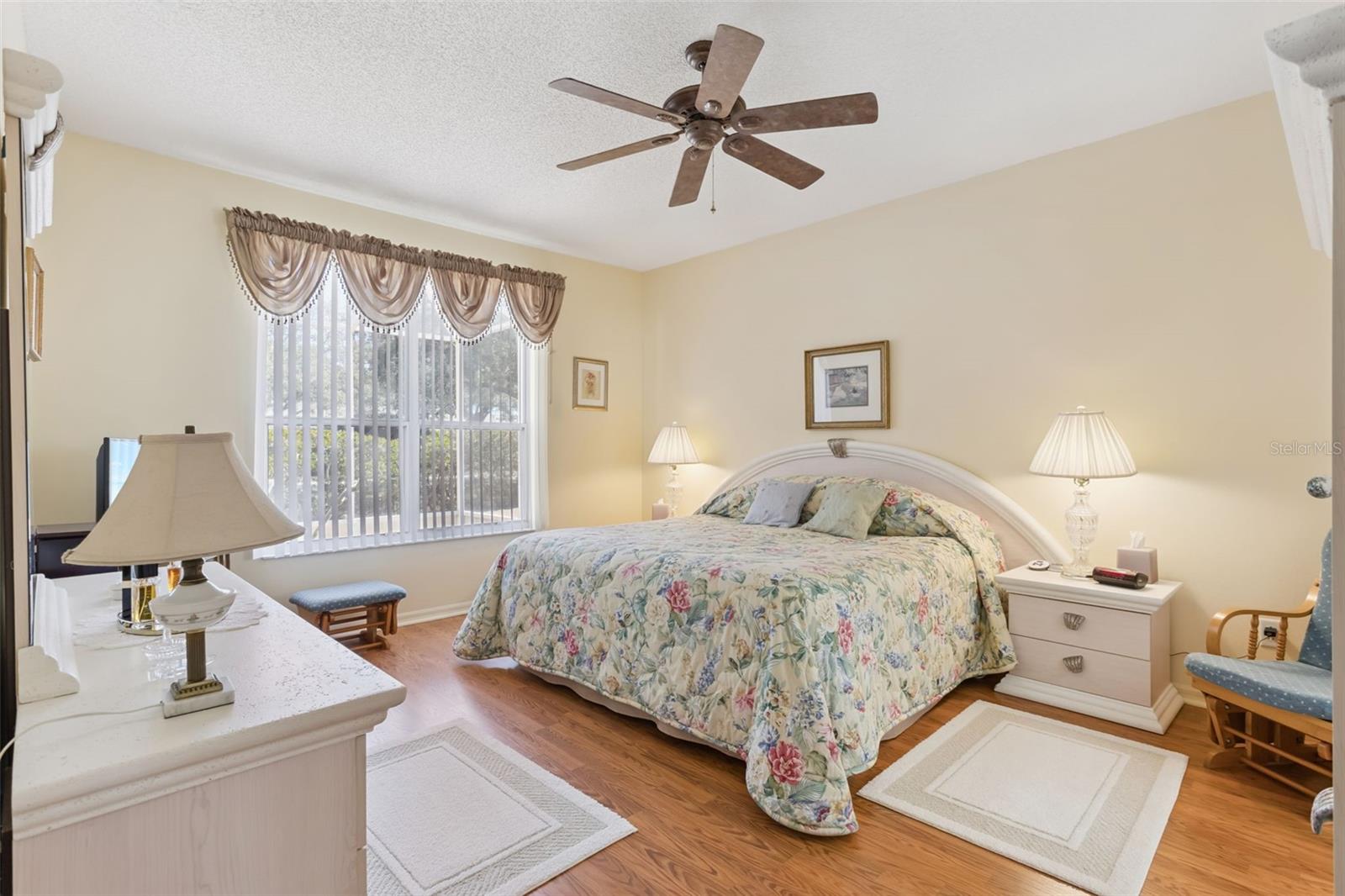 Image 11 of 41 For 25239 Cranes Roost Circle