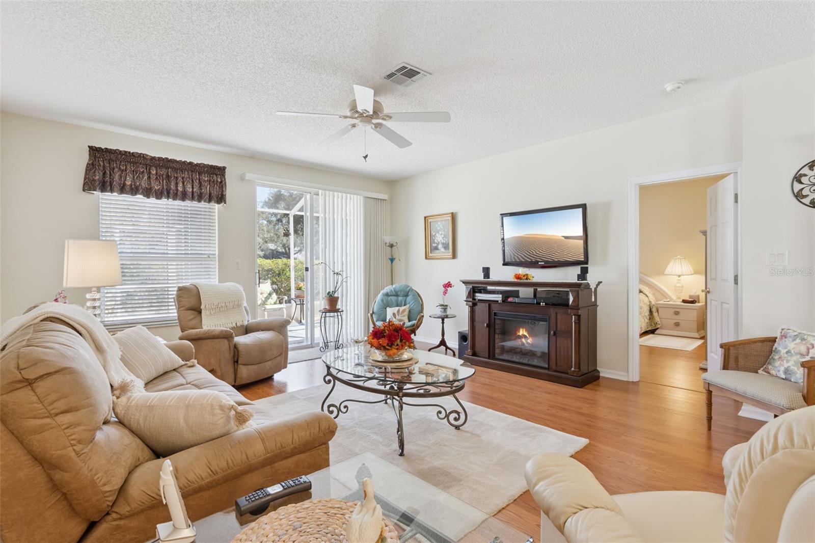 Image 8 of 41 For 25239 Cranes Roost Circle