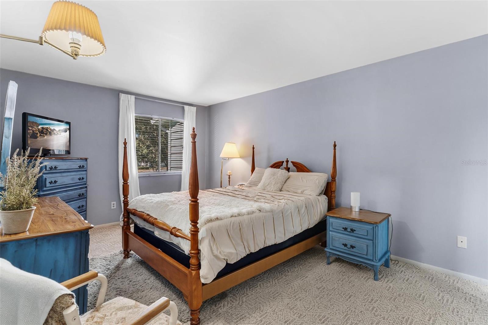 Image 20 of 37 For 574 Midway Drive B