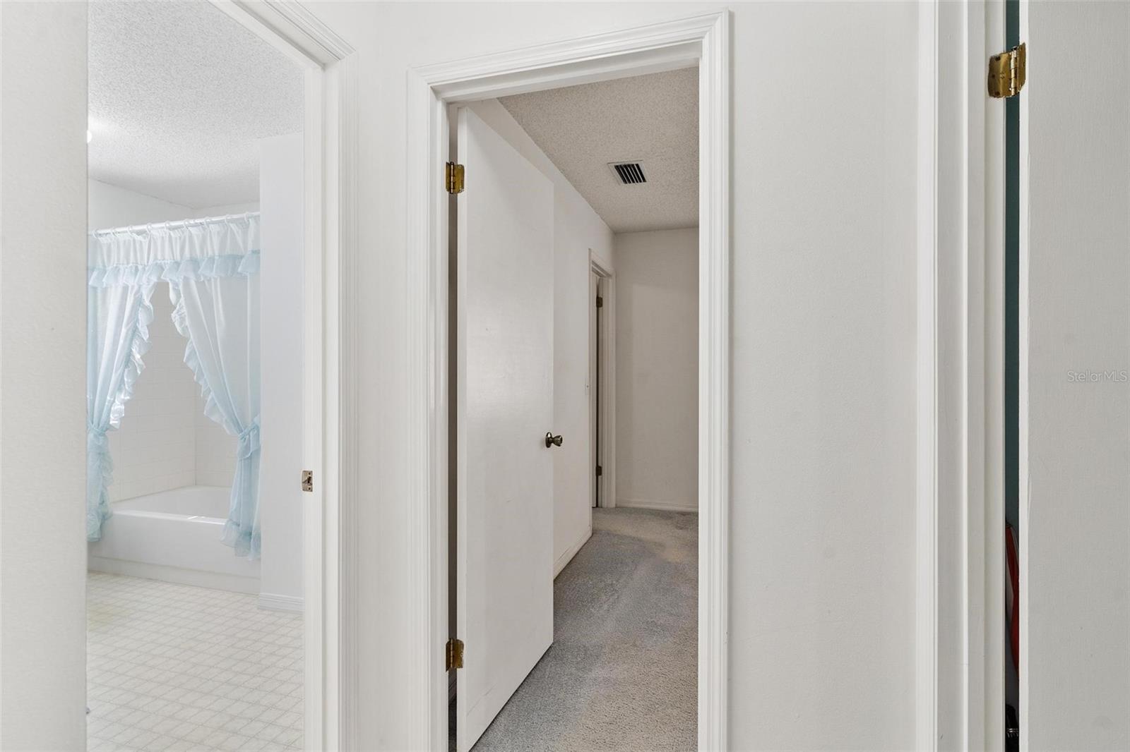 Image 19 of 39 For 620 Prado Drive