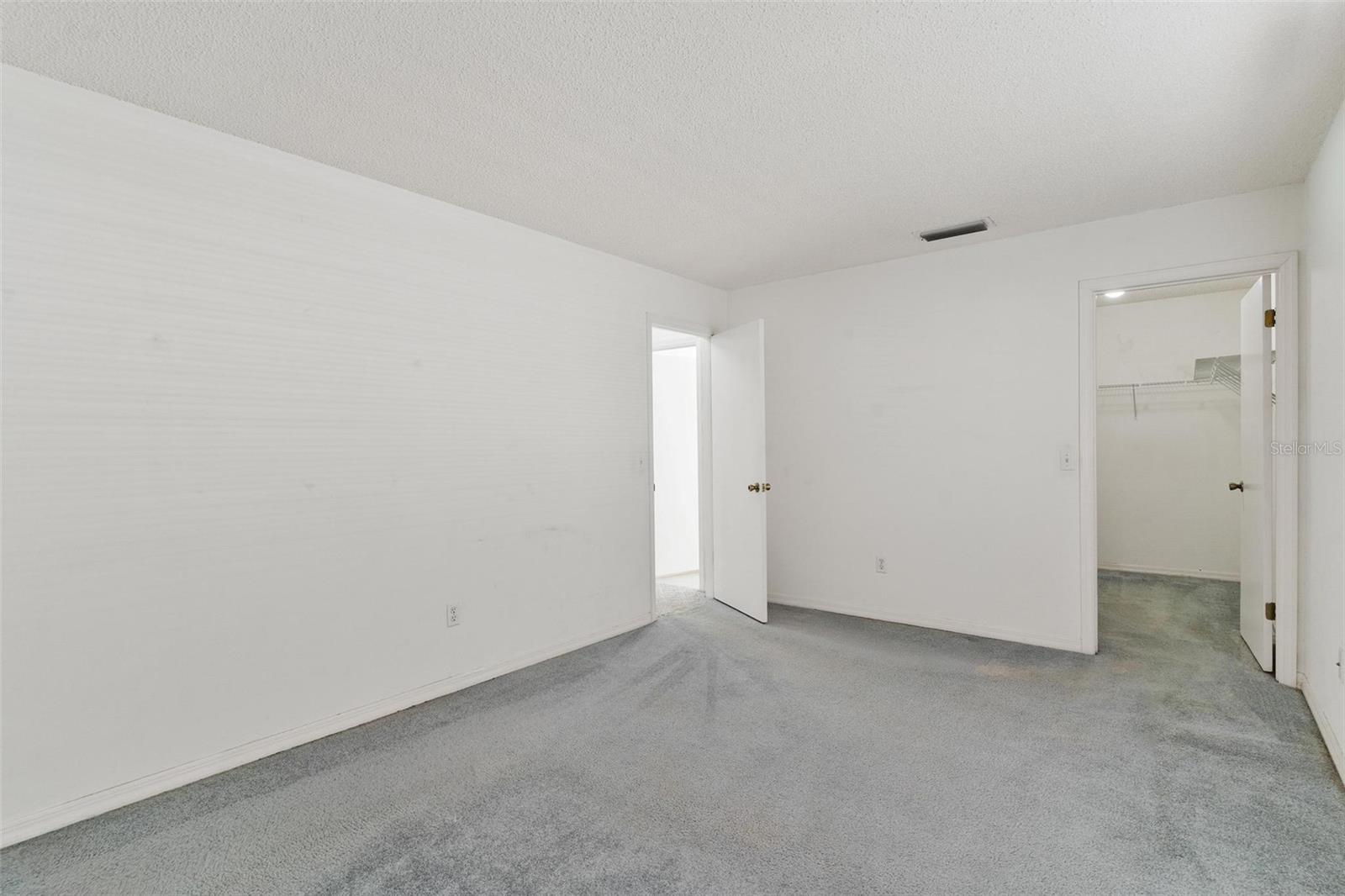 Image 21 of 39 For 620 Prado Drive