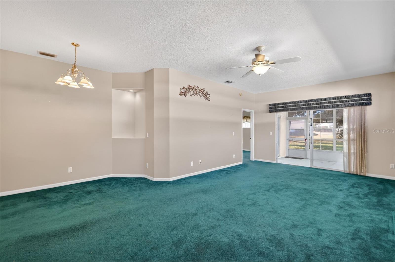 Image 19 of 68 For 21743 King John Street