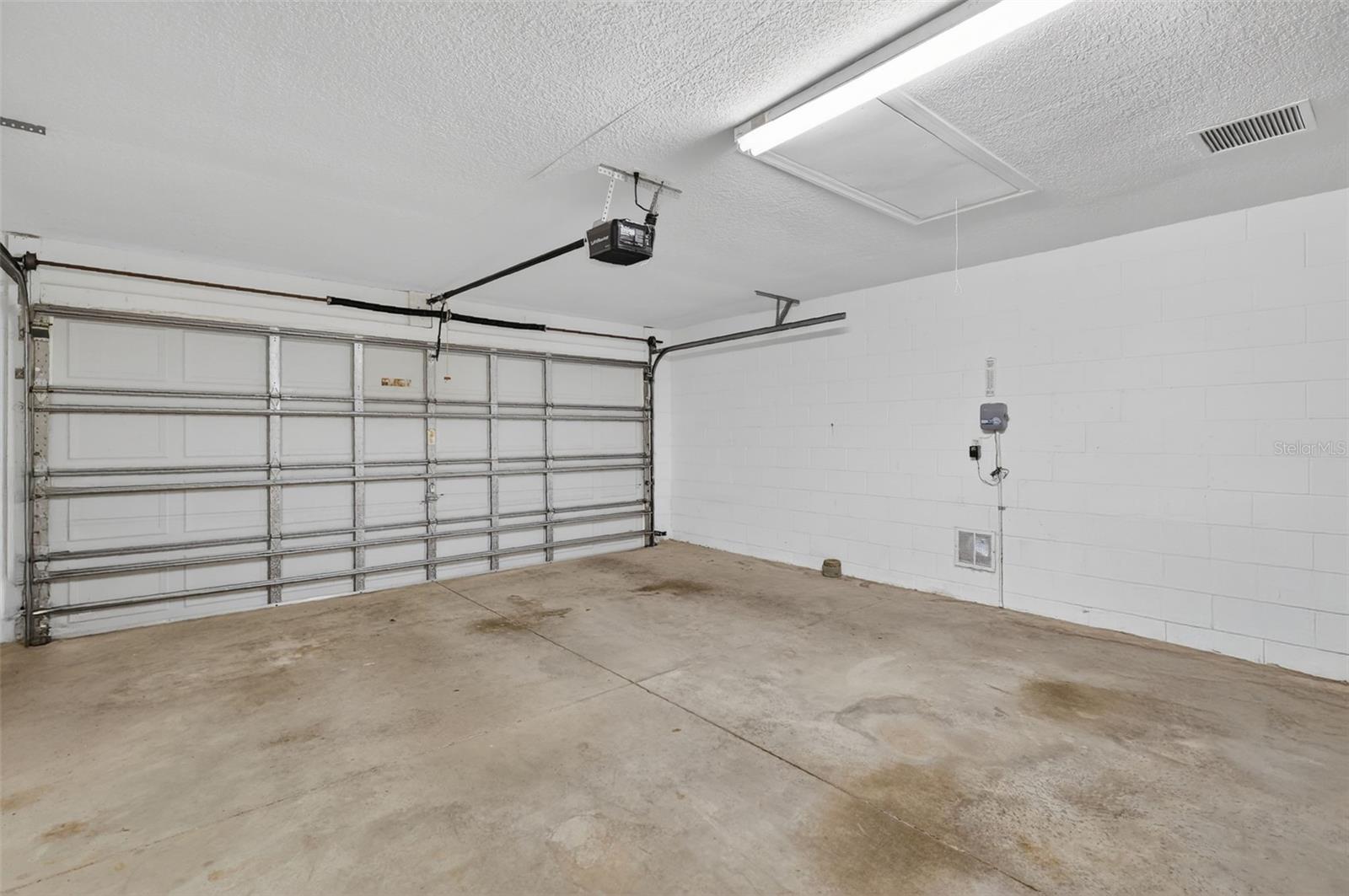 Image 43 of 68 For 21743 King John Street