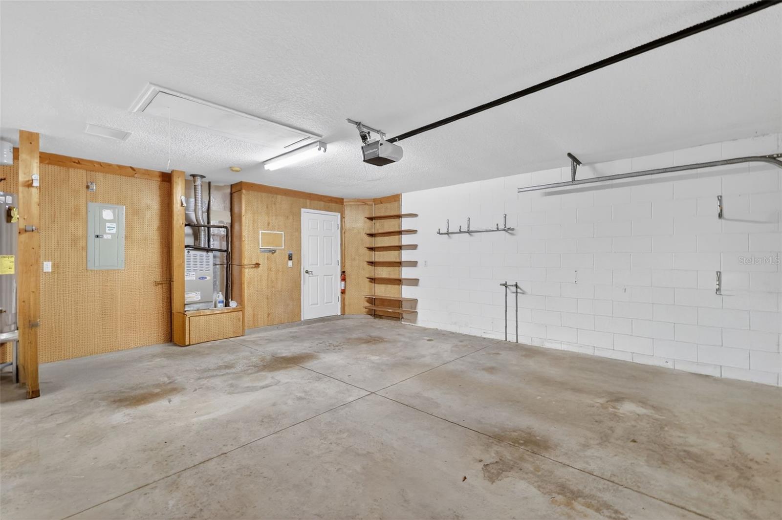 Image 44 of 68 For 21743 King John Street