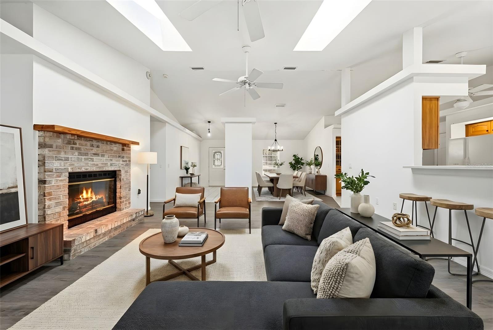 Listing photo id 8 for 36841 Reserve Drive