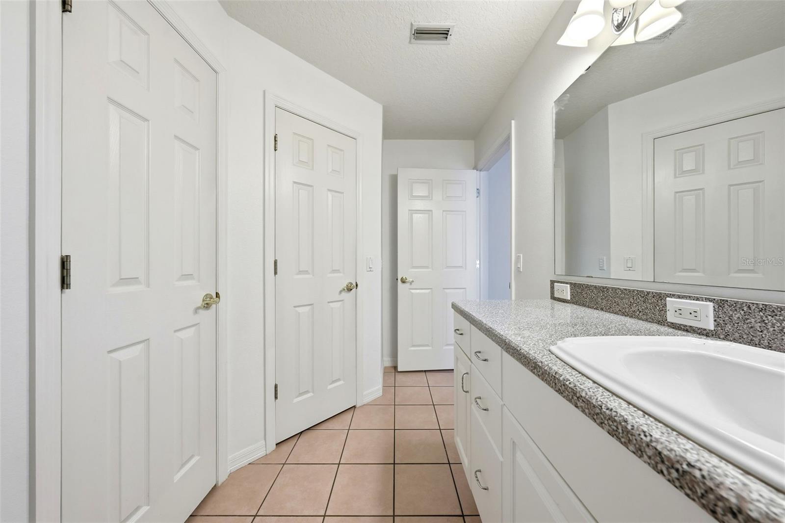 Listing photo id 28 for 36841 Reserve Drive