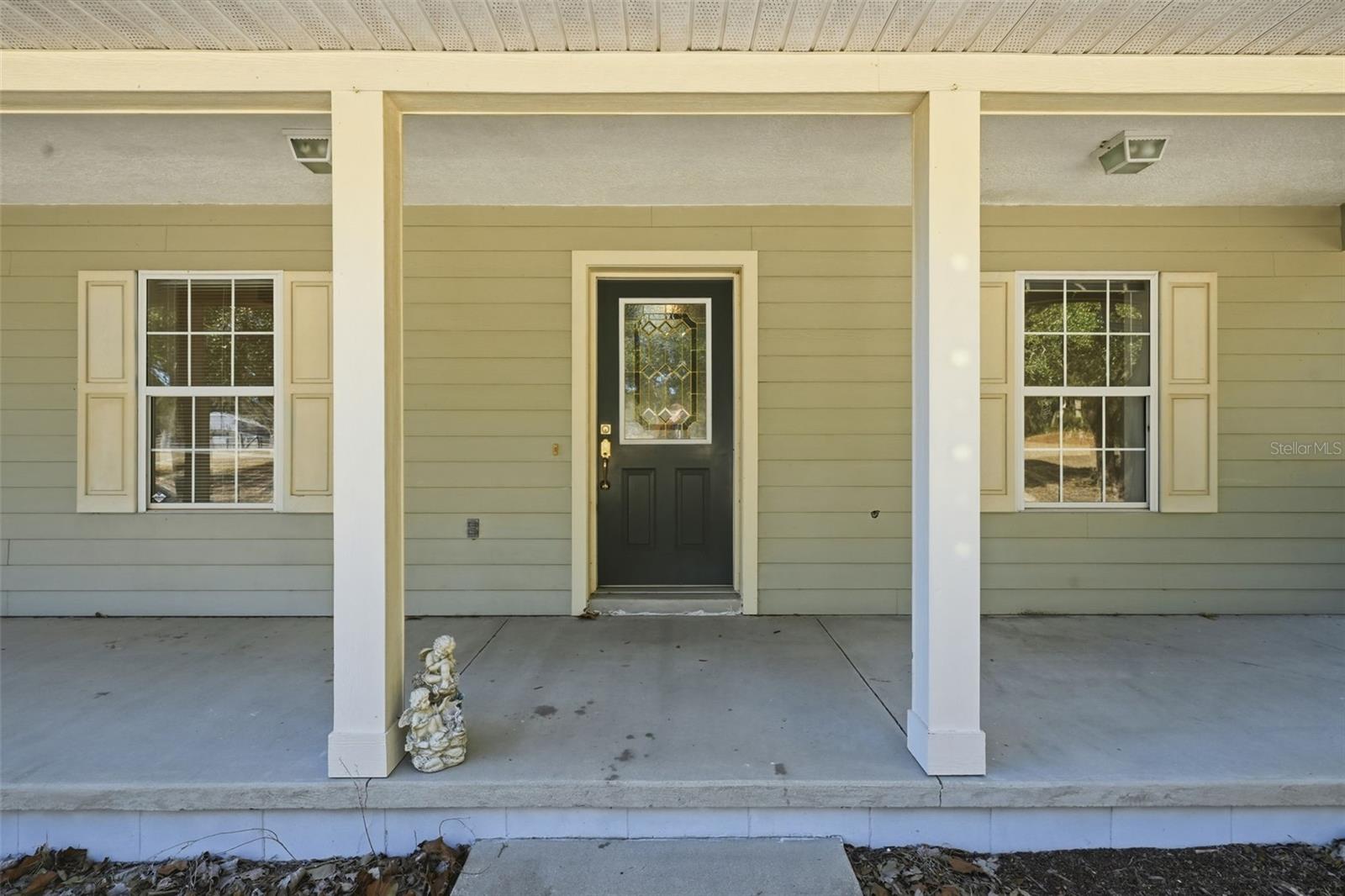 Listing photo id 2 for 36841 Reserve Drive