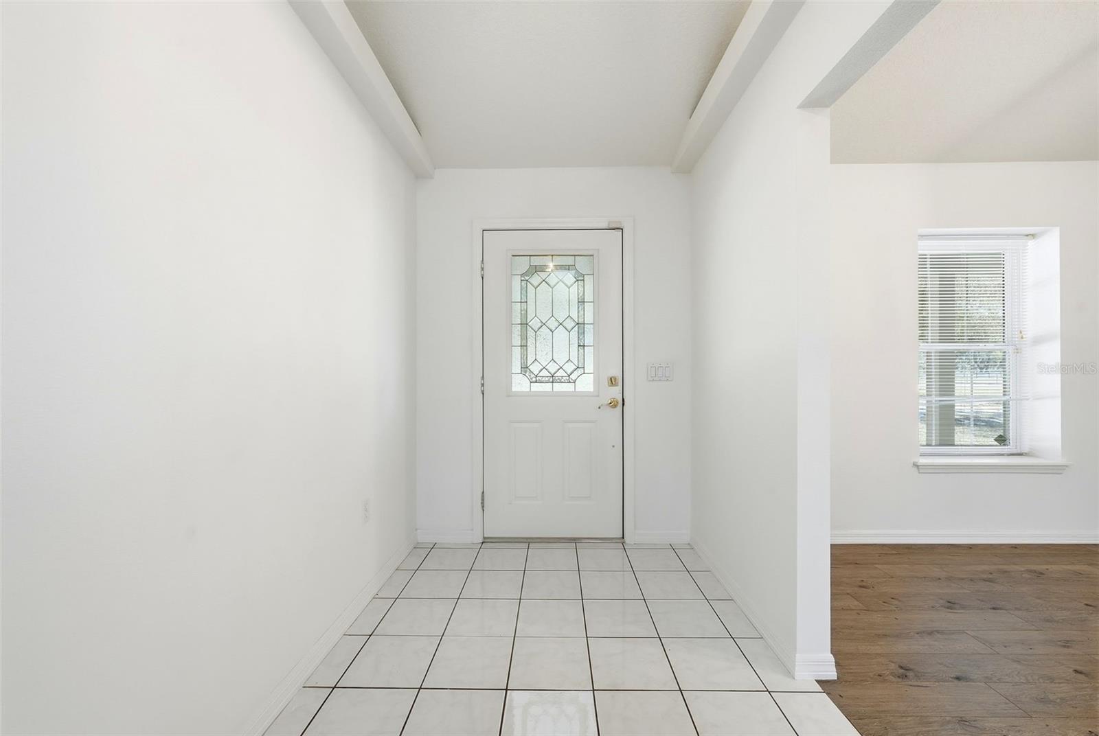 Listing photo id 3 for 36841 Reserve Drive