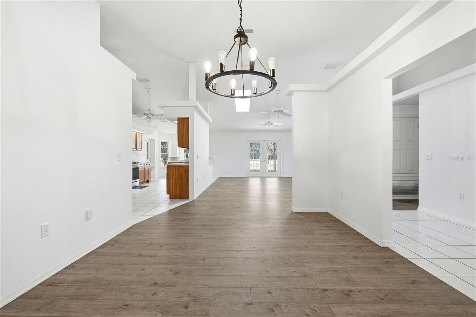 Listing photo id 7 for 36841 Reserve Drive