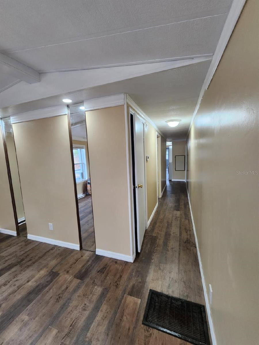 Image 10 of 16 For 5040 Barker Point