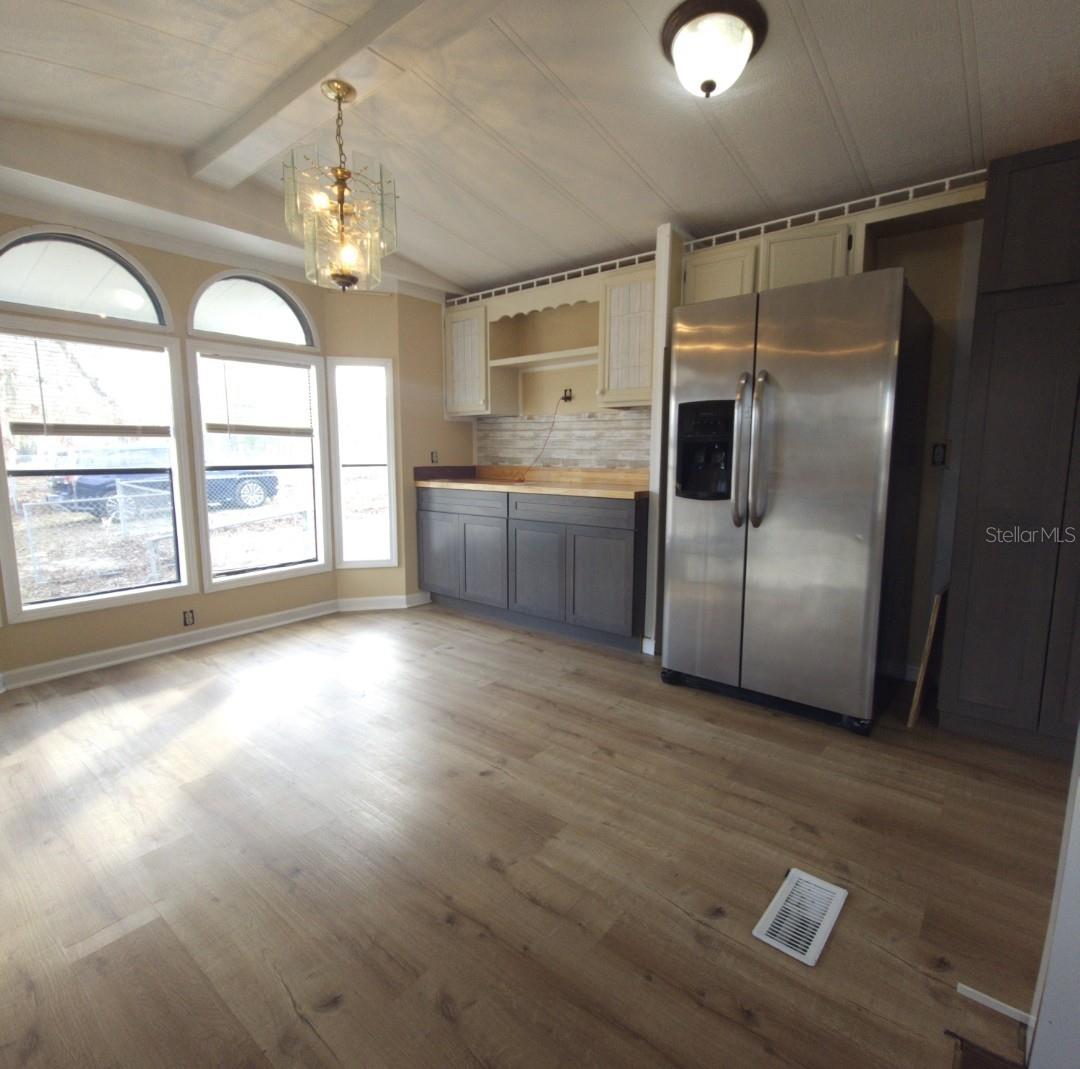 Image 4 of 16 For 5040 Barker Point