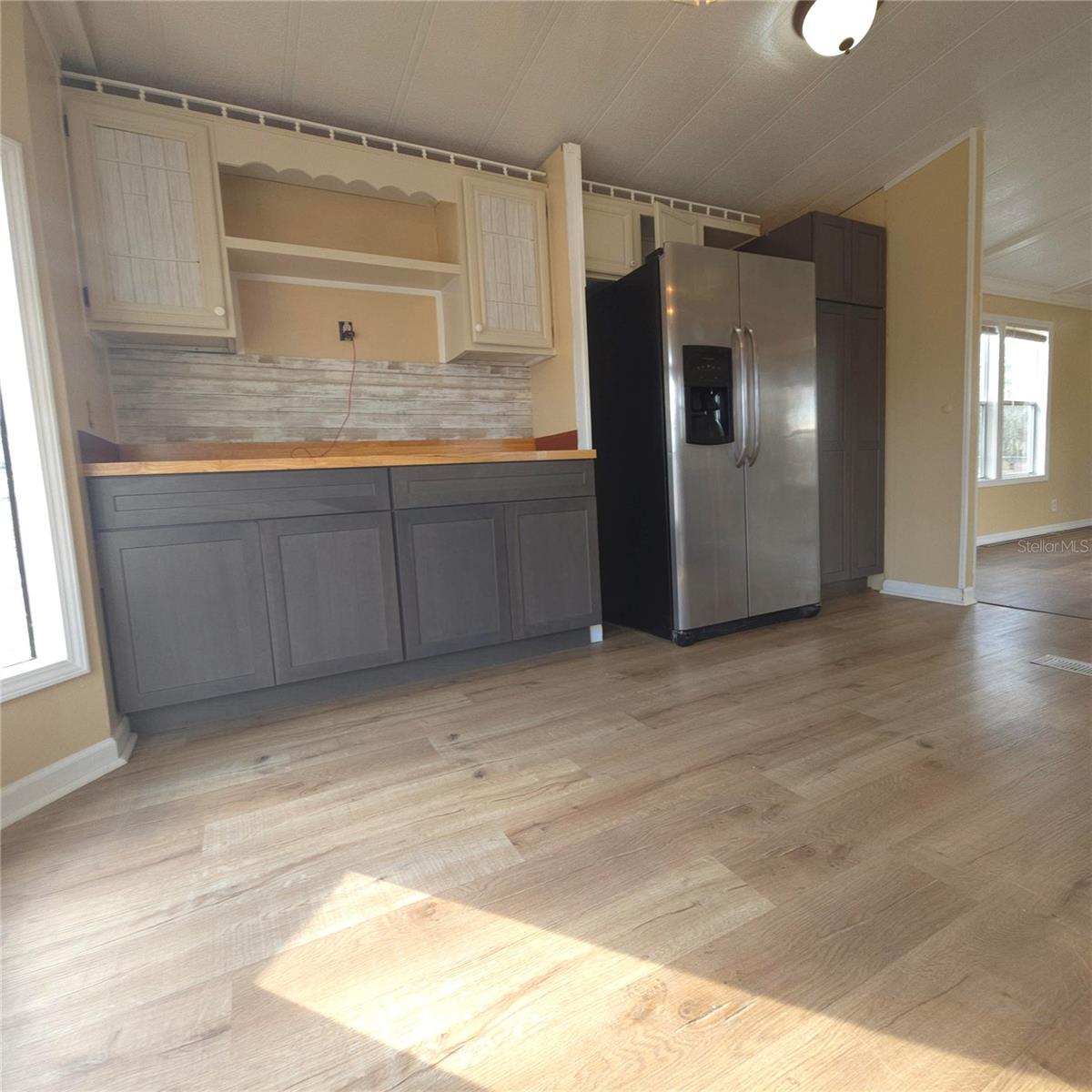 Image 5 of 16 For 5040 Barker Point