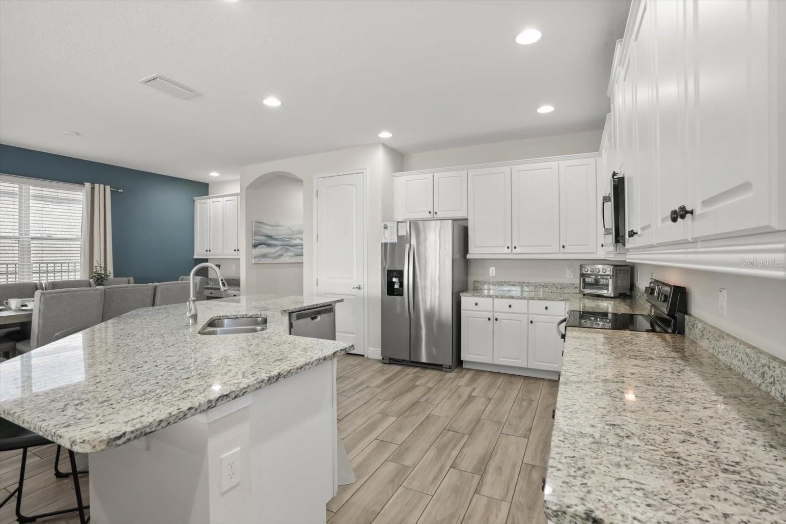 Image 8 of 46 For 201 Burma Street