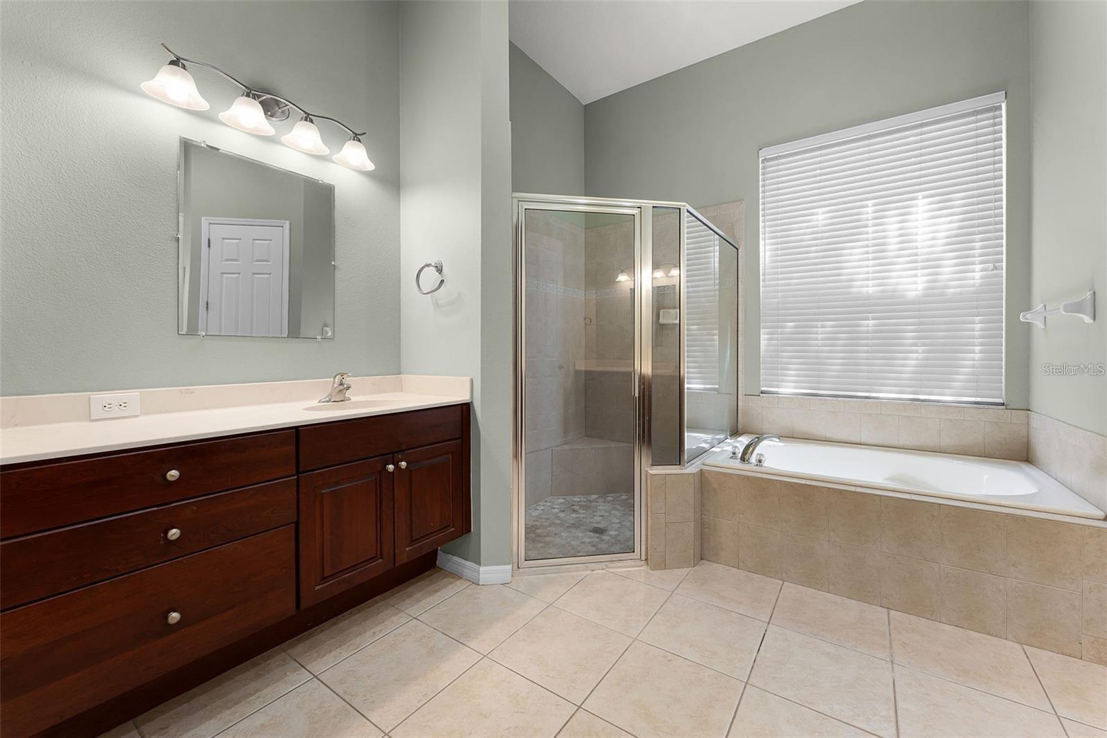 Image 22 of 94 For 2495 Squaw Creek