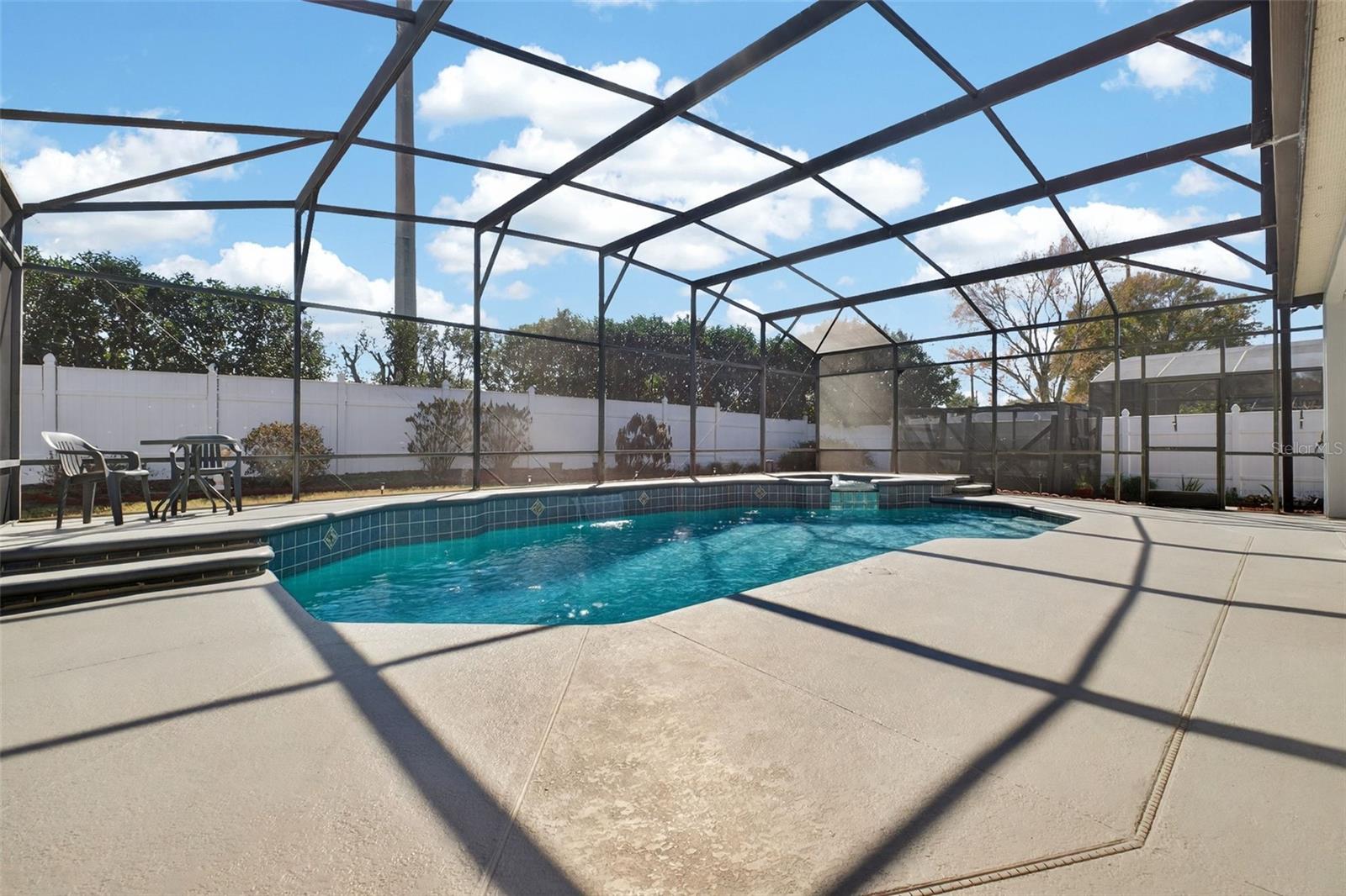 Image 19 of 26 For 365 Via Bianca Drive