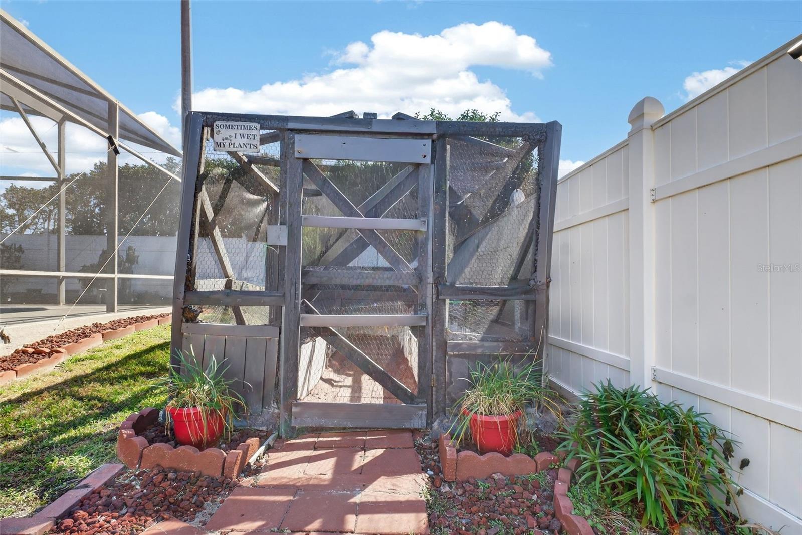 Image 21 of 26 For 365 Via Bianca Drive