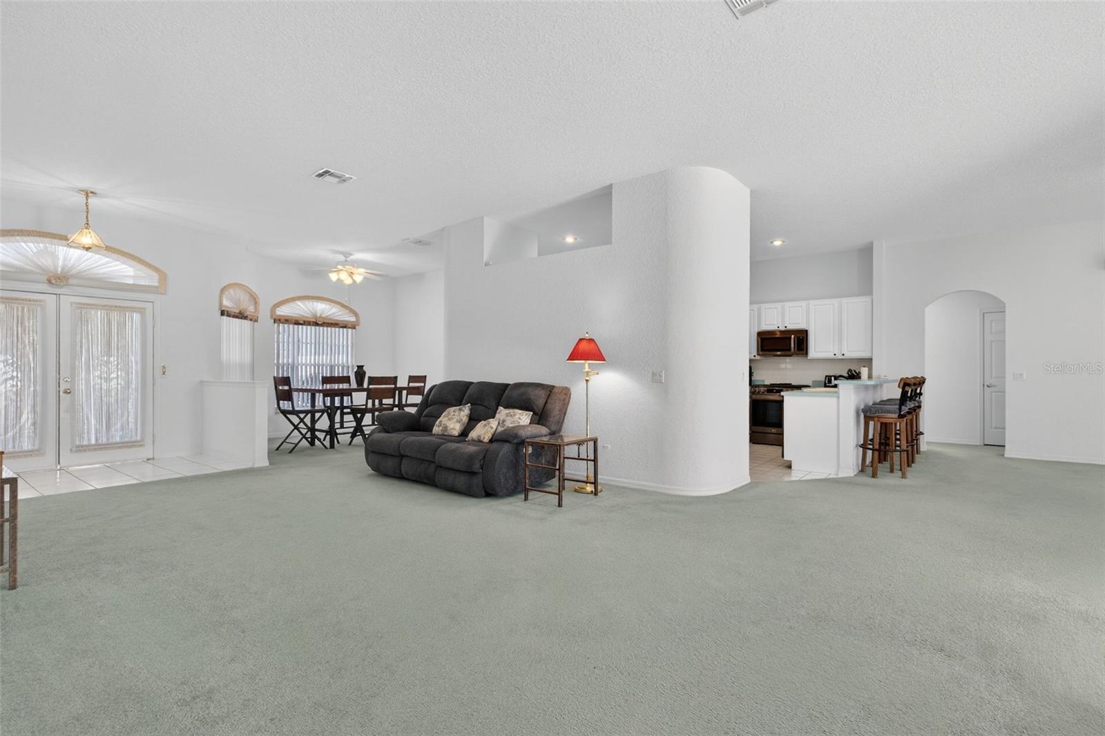 Image 4 of 26 For 365 Via Bianca Drive