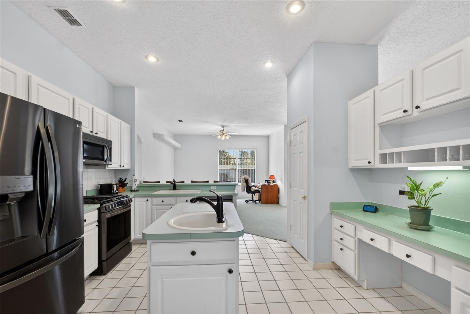 Image 9 of 26 For 365 Via Bianca Drive