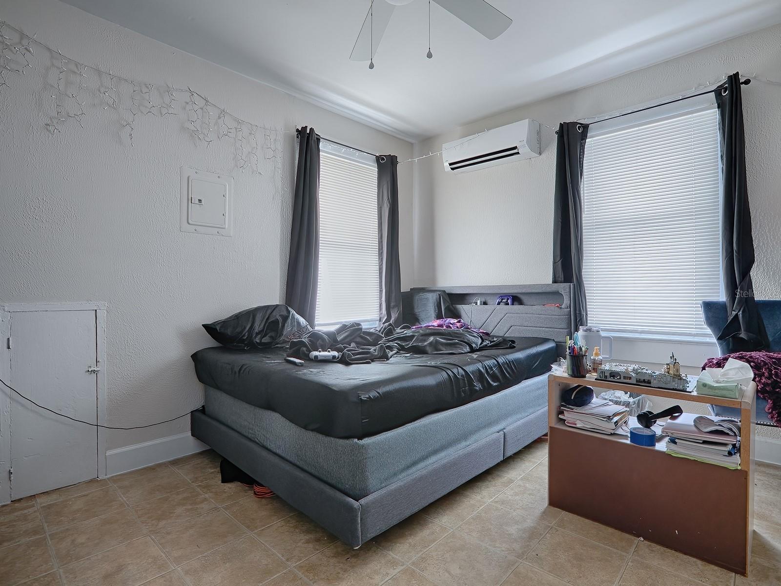 Image 21 of 57 For 422 Citrus Avenue