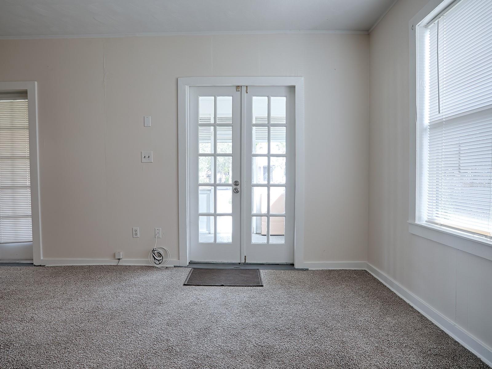 Image 30 of 57 For 422 Citrus Avenue