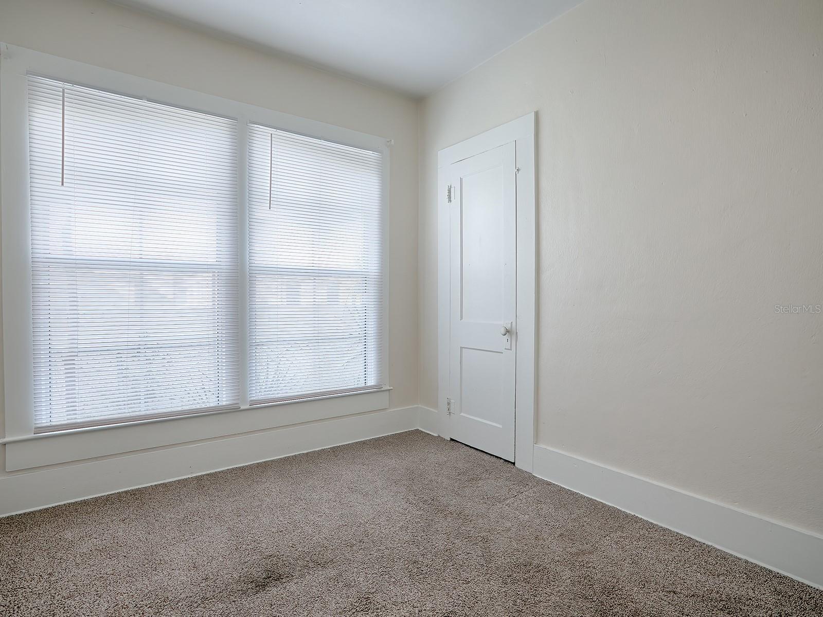 Image 35 of 57 For 422 Citrus Avenue