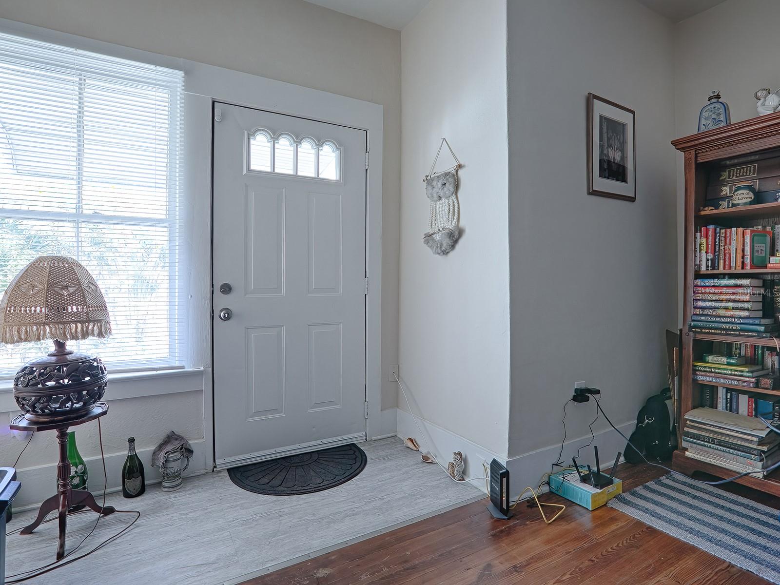 Image 45 of 57 For 422 Citrus Avenue