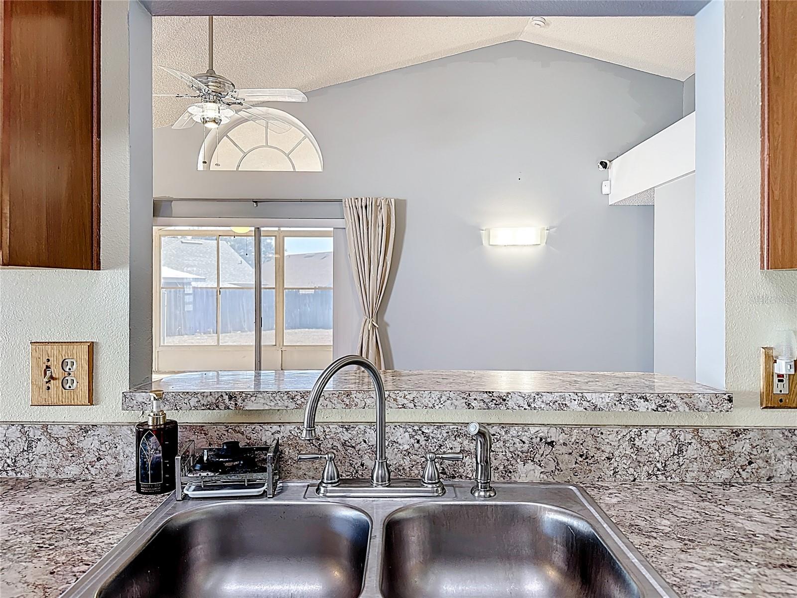 Image 12 of 47 For 3717 Narroline Drive