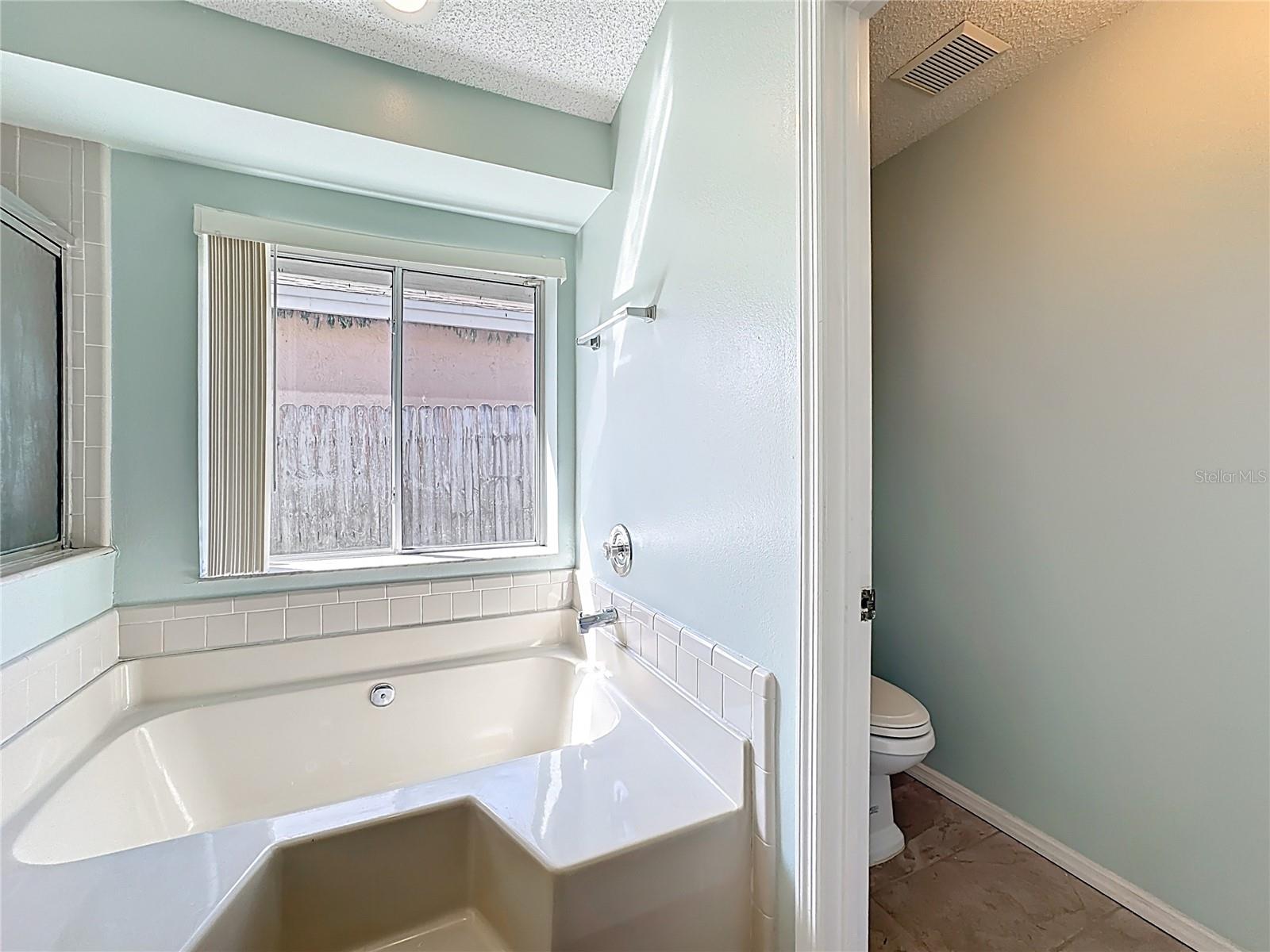 Image 23 of 47 For 3717 Narroline Drive