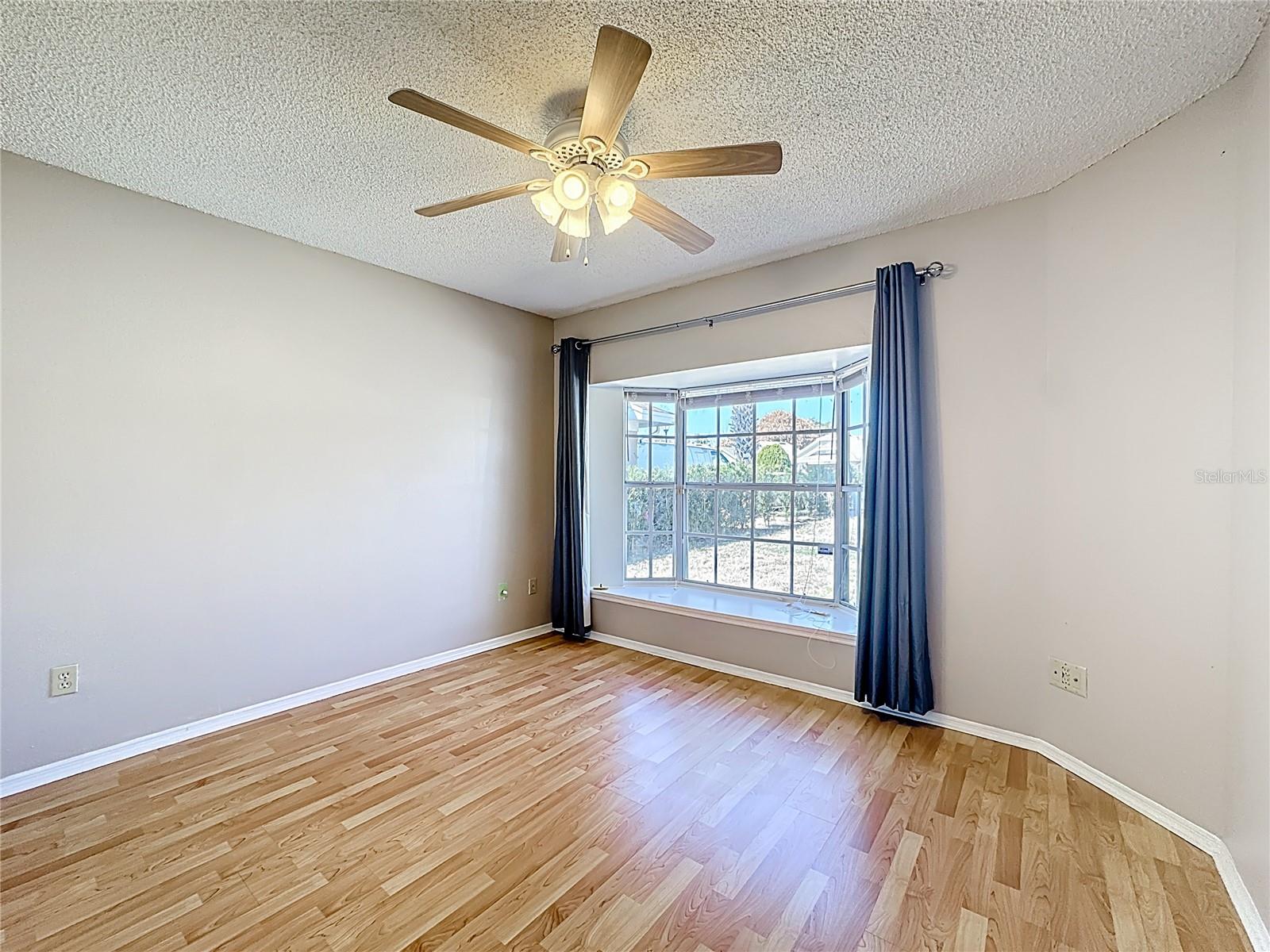 Image 25 of 47 For 3717 Narroline Drive