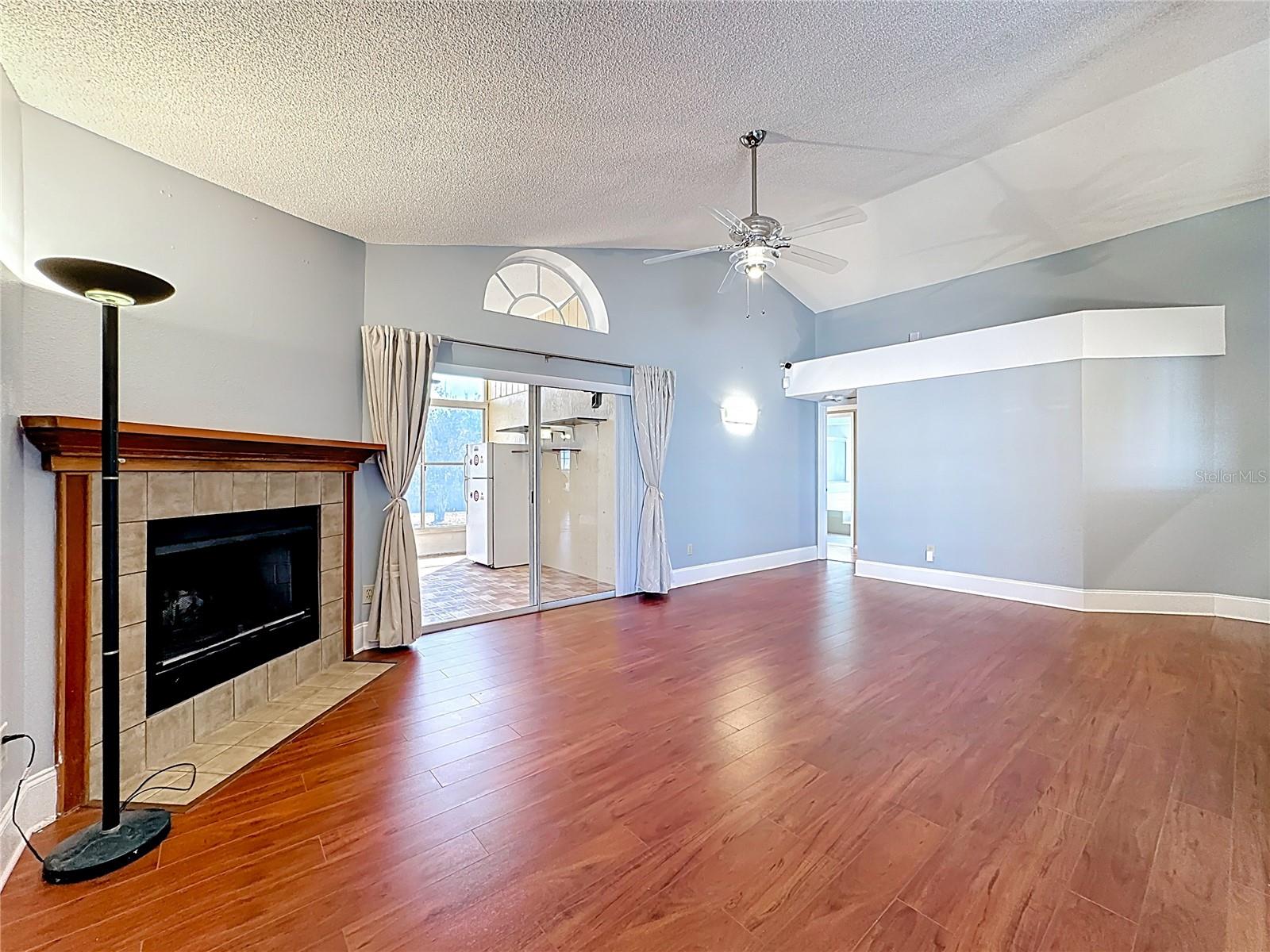 Image 7 of 47 For 3717 Narroline Drive