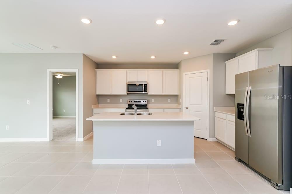 Image 4 of 5 For 3989 Obsidian Drive