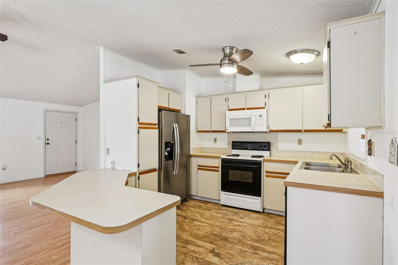 Image 11 of 42 For 1024 Hilltop Road