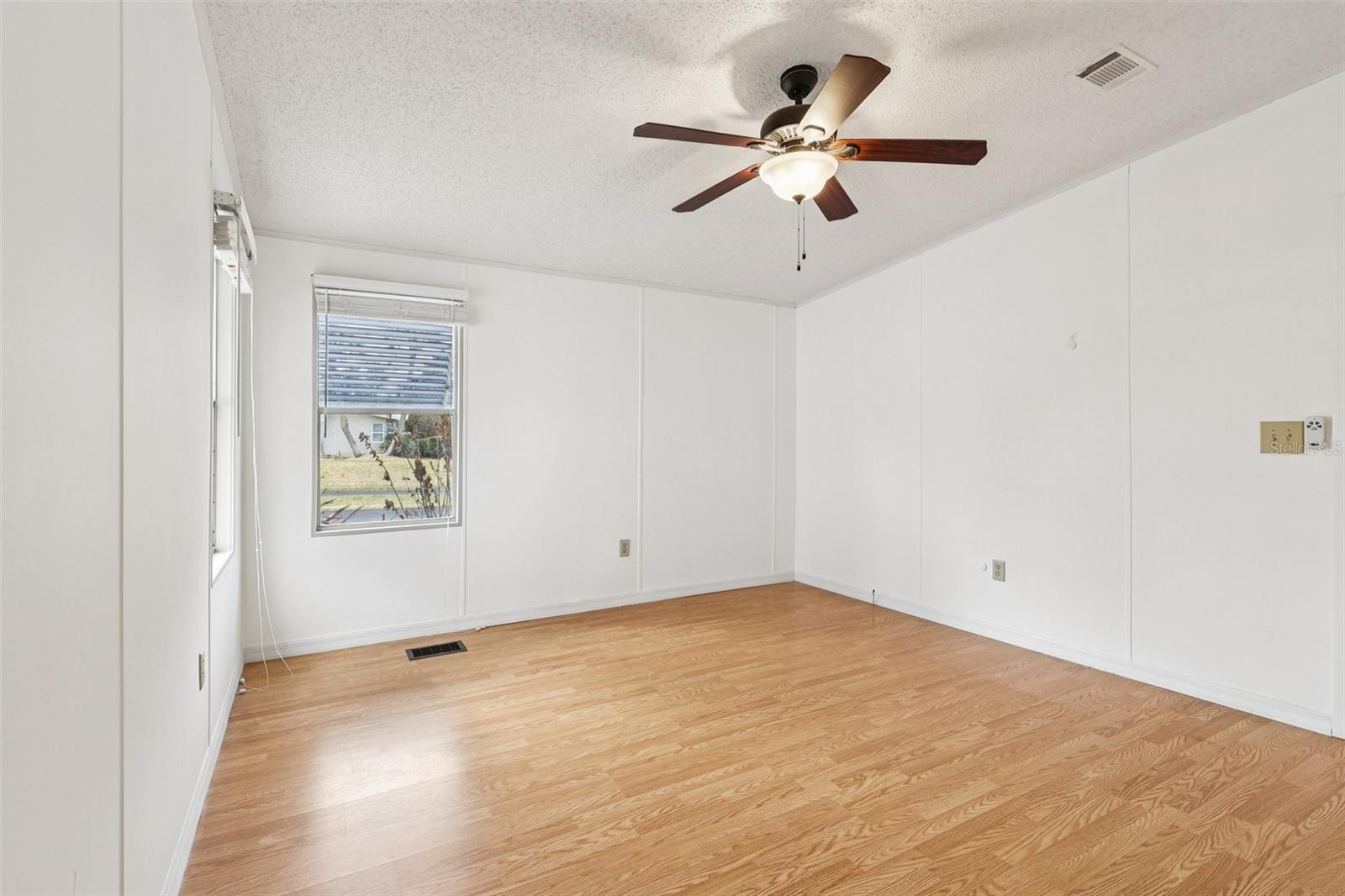 Image 20 of 42 For 1024 Hilltop Road