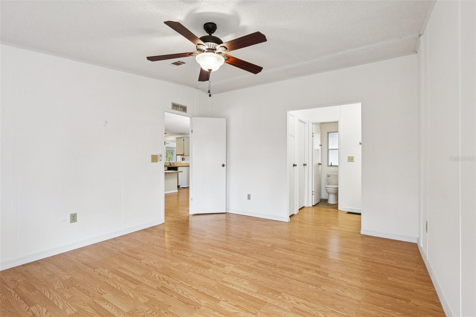 Image 21 of 42 For 1024 Hilltop Road