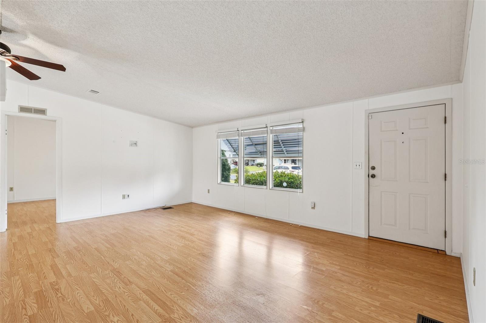 Image 4 of 42 For 1024 Hilltop Road