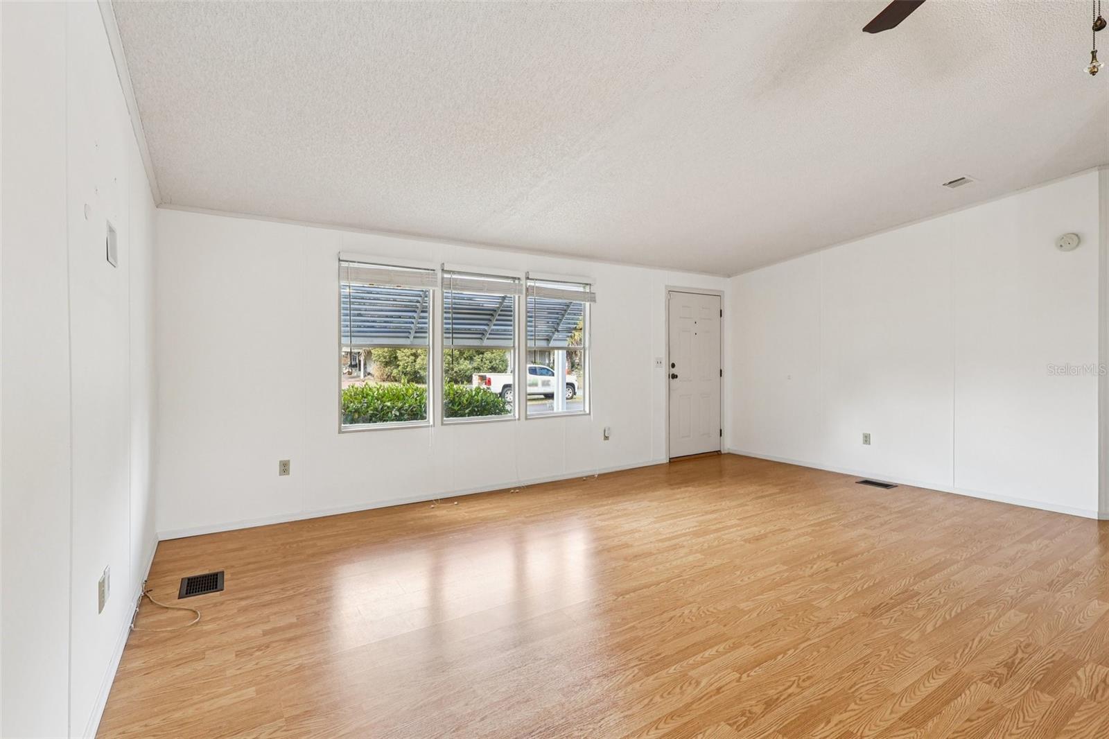 Image 5 of 42 For 1024 Hilltop Road