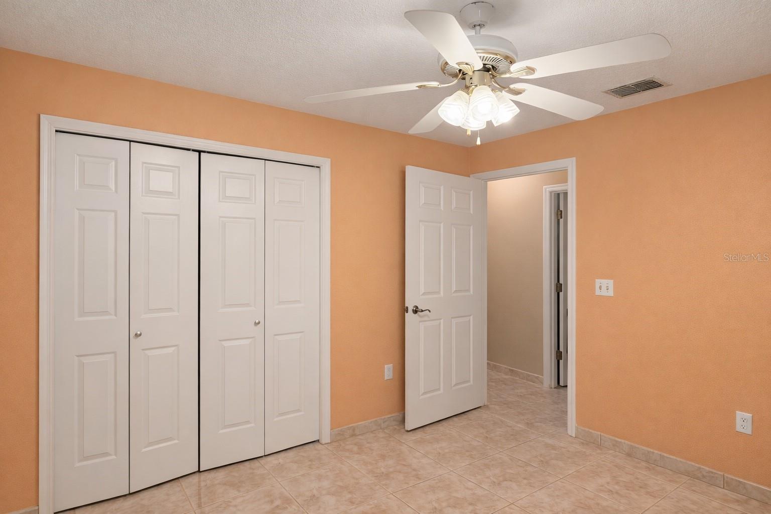 Image 24 of 27 For 1901 Ashley Oaks Court