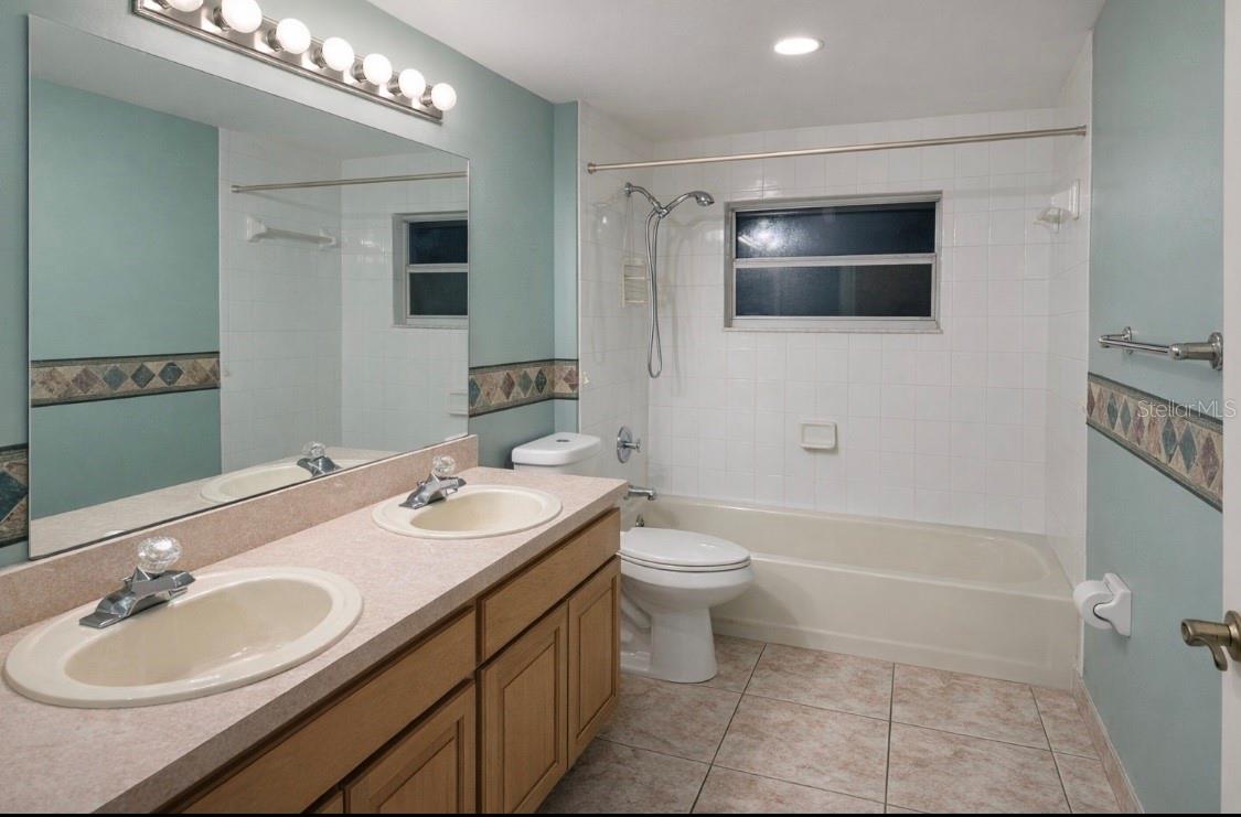 Image 26 of 27 For 1901 Ashley Oaks Court