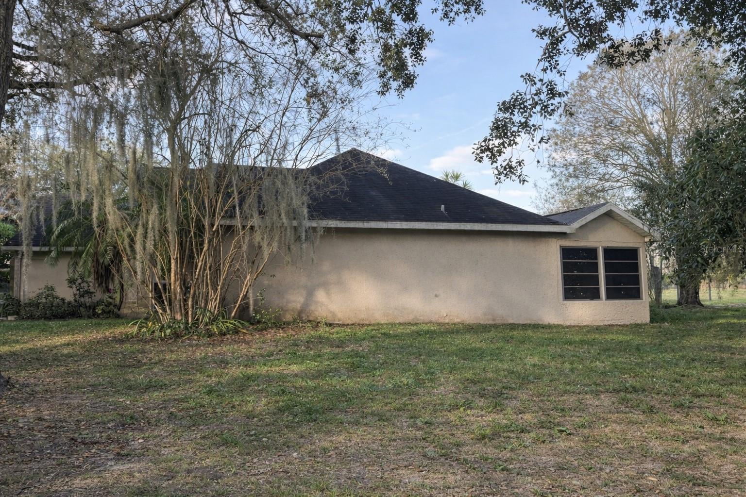 Image 7 of 27 For 1901 Ashley Oaks Court