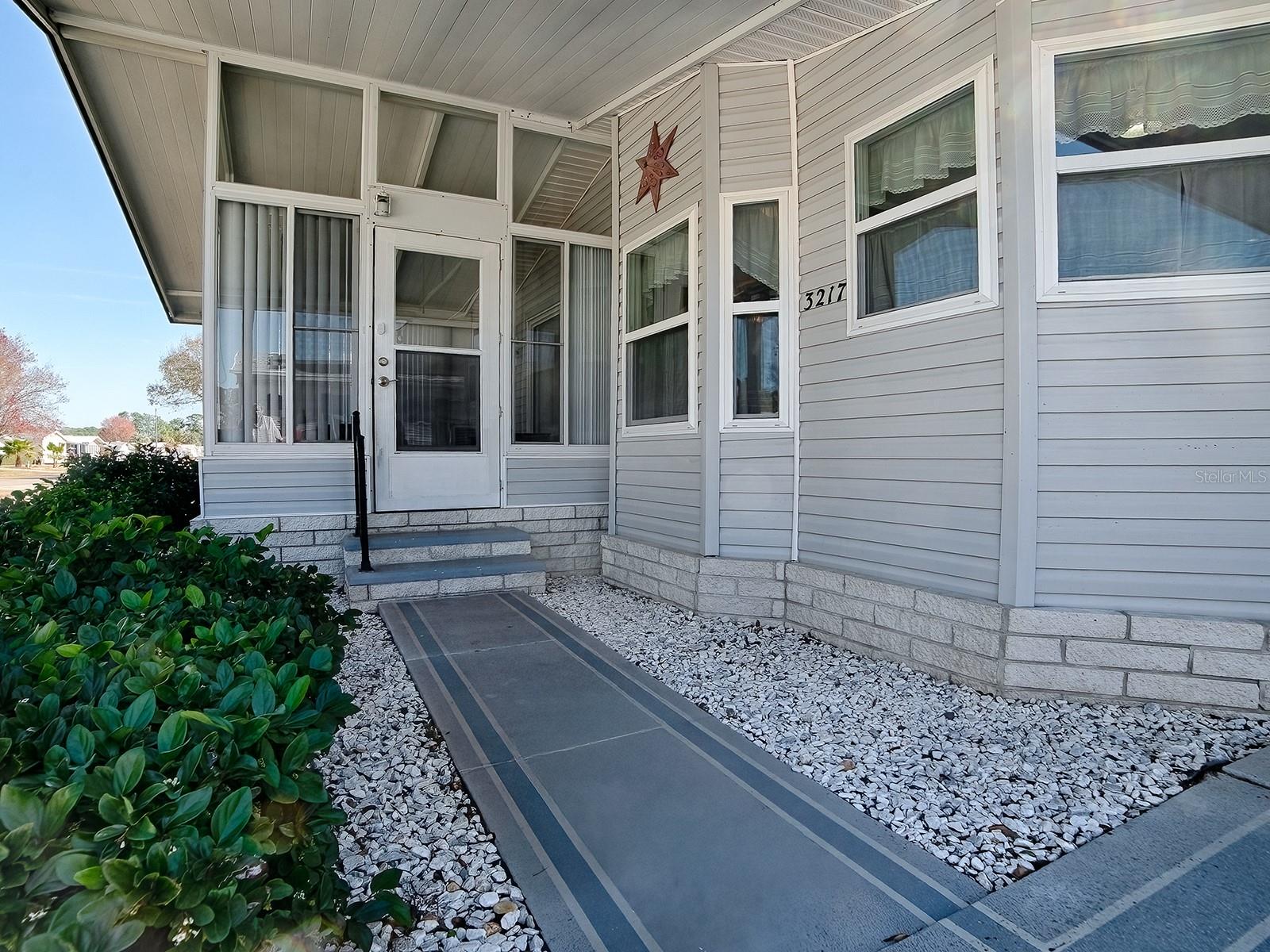 Image 9 of 43 For 3217 Manatee Road