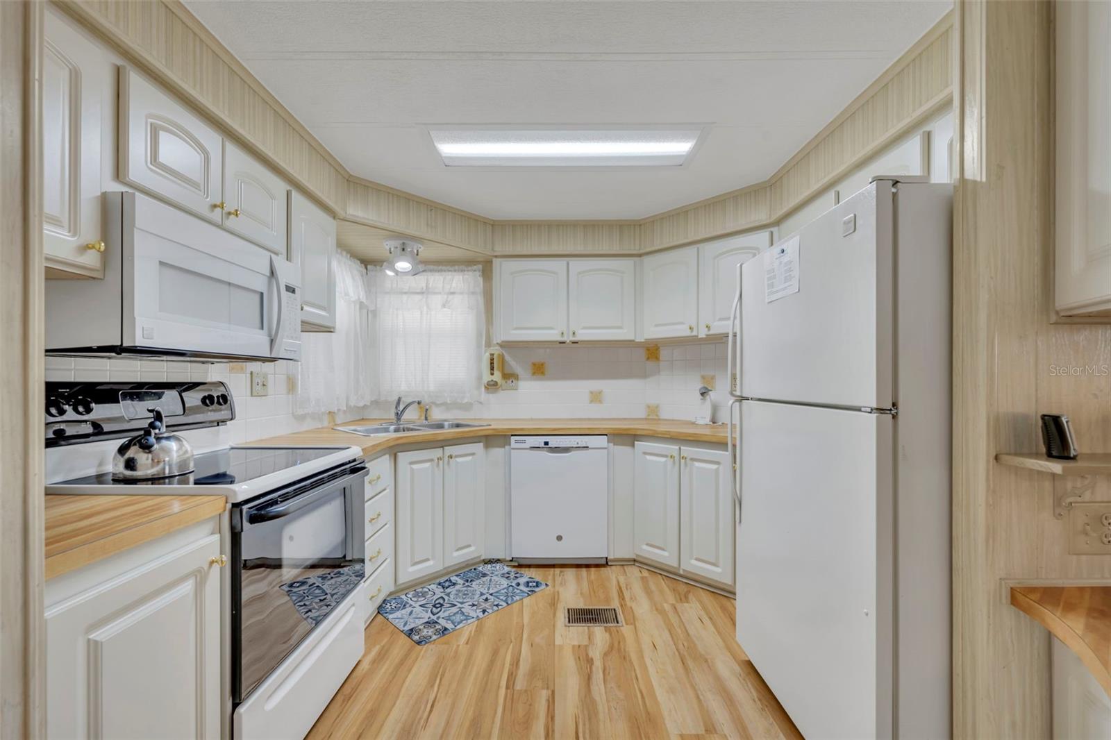 Image 15 of 50 For 19 Hawaiian Way