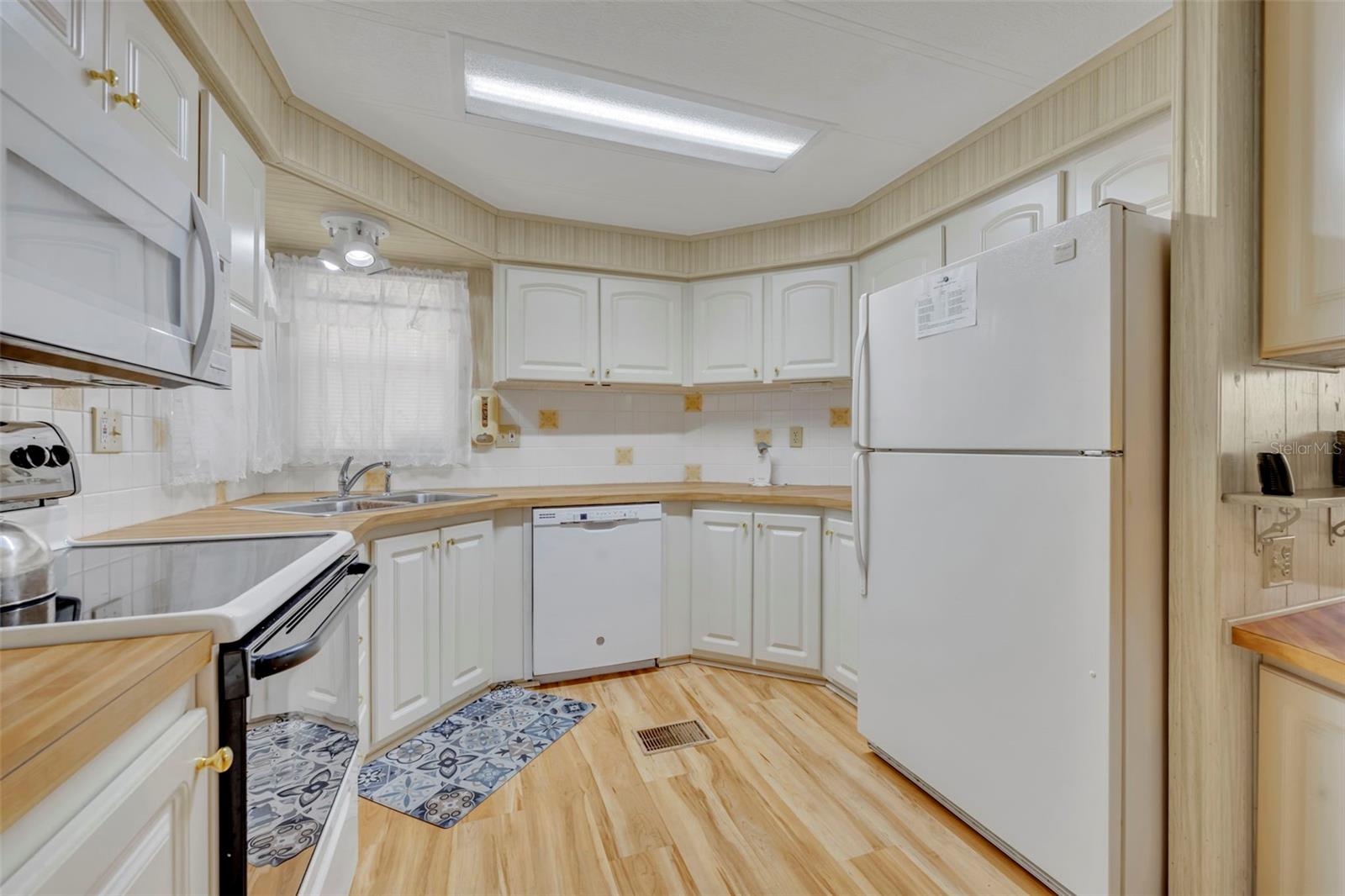 Image 16 of 50 For 19 Hawaiian Way