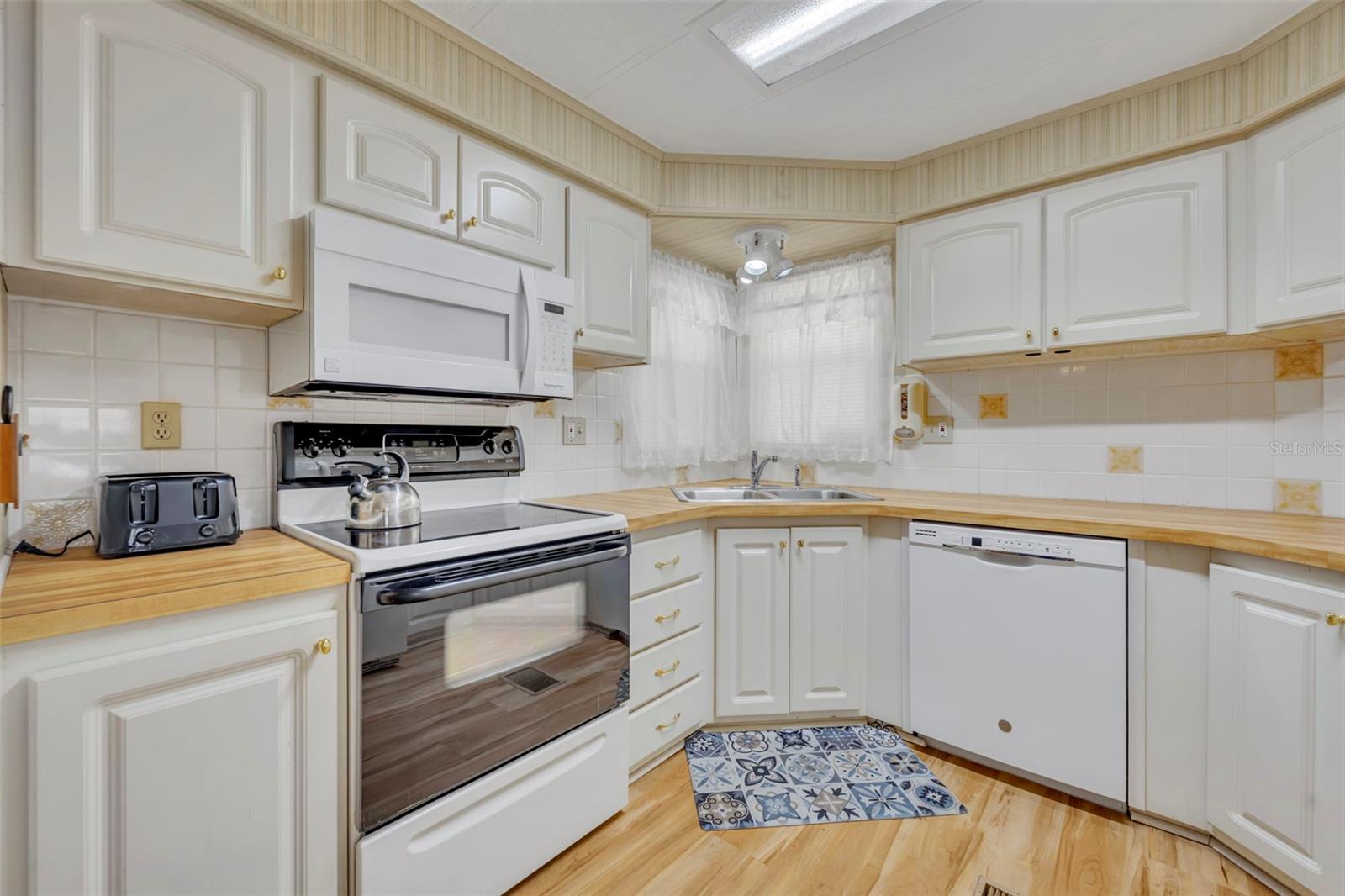 Image 17 of 50 For 19 Hawaiian Way