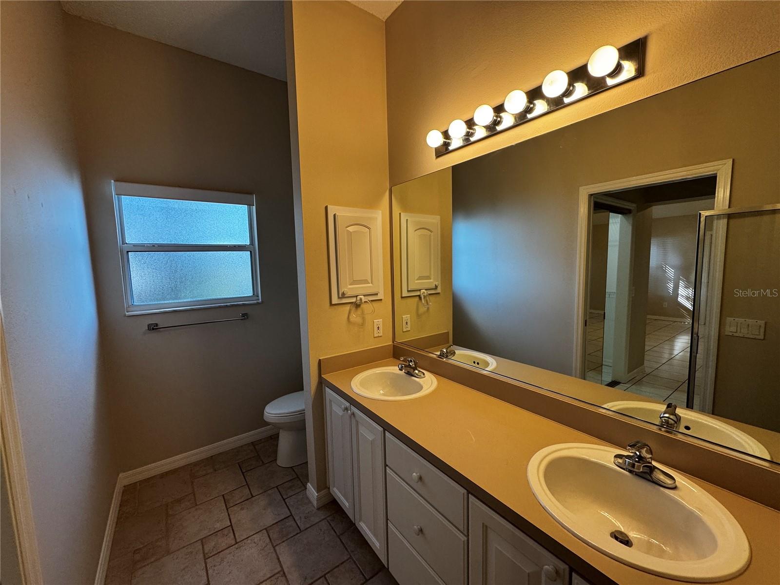 Image 12 of 17 For 101 Costa Mesa Drive