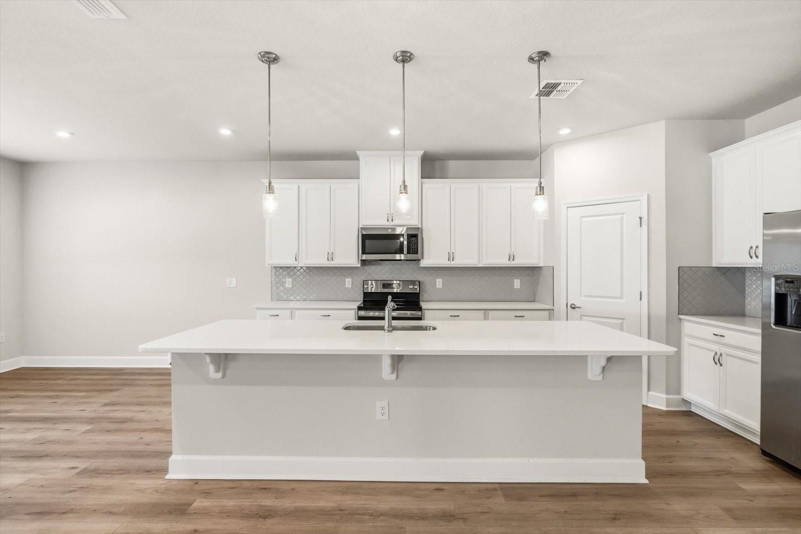 Image 10 of 35 For 1710 Summer Rose Drive