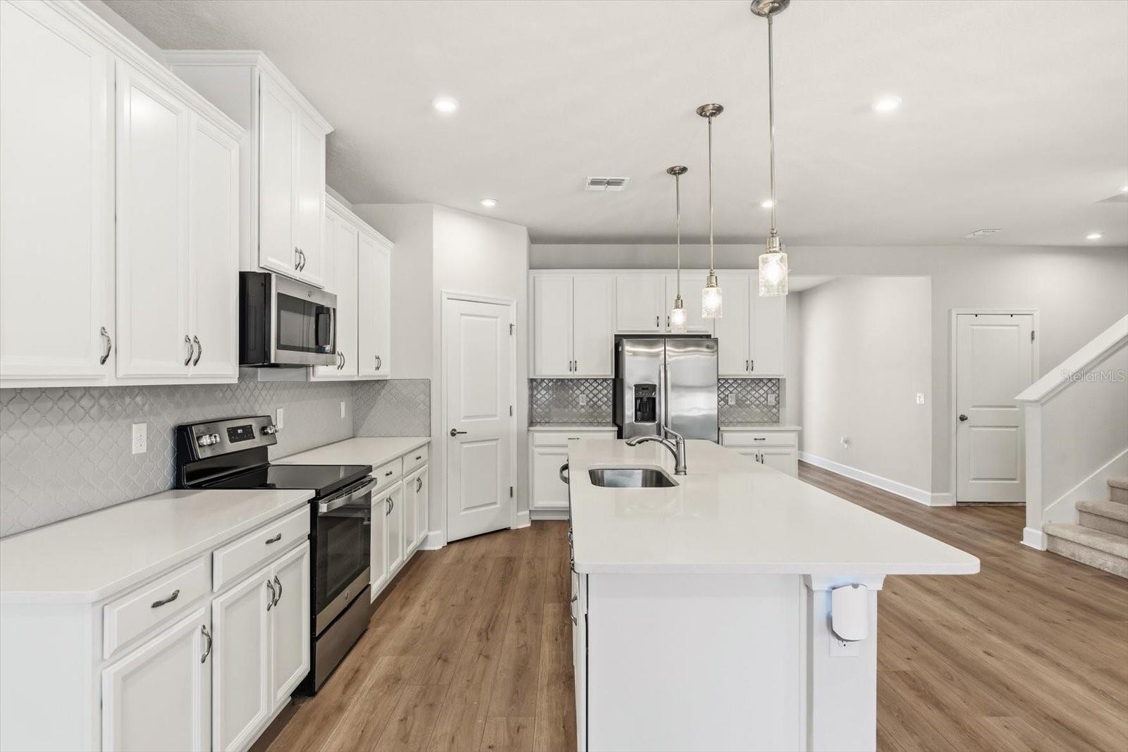 Image 12 of 35 For 1710 Summer Rose Drive