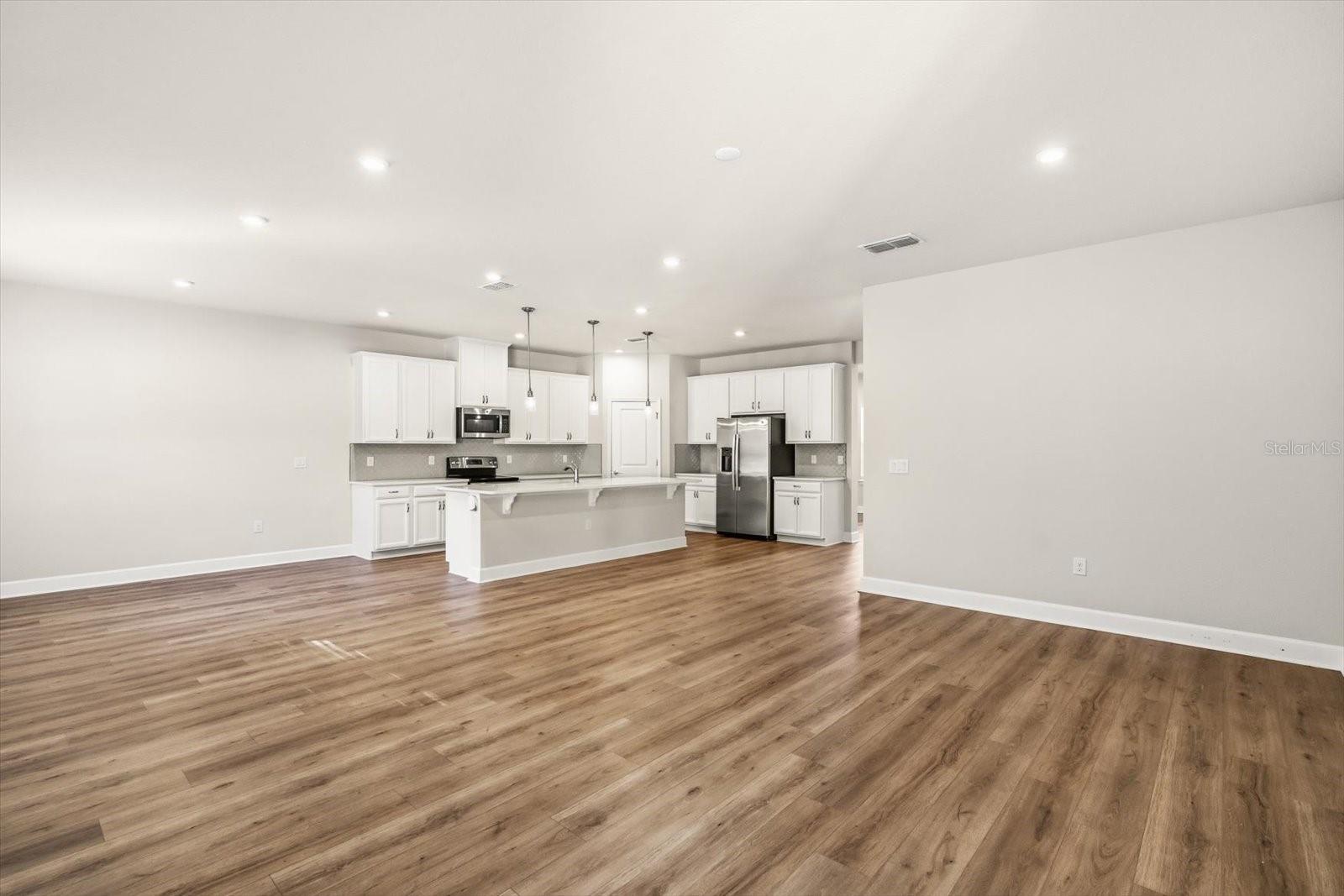 Image 15 of 35 For 1710 Summer Rose Drive