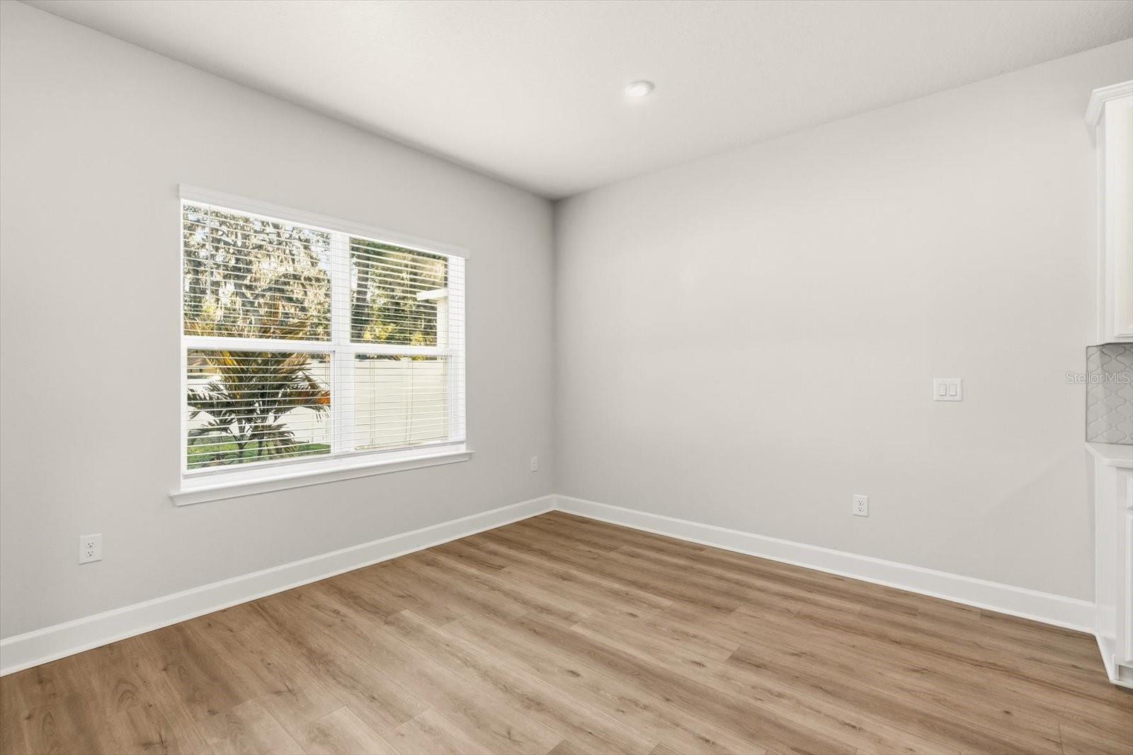 Image 16 of 35 For 1710 Summer Rose Drive