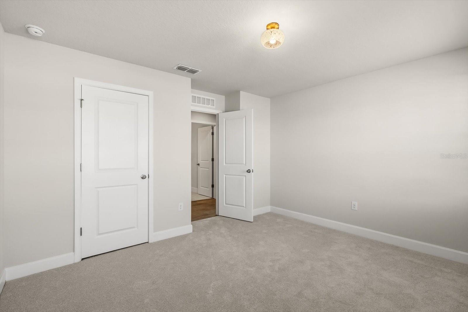 Image 28 of 35 For 1710 Summer Rose Drive