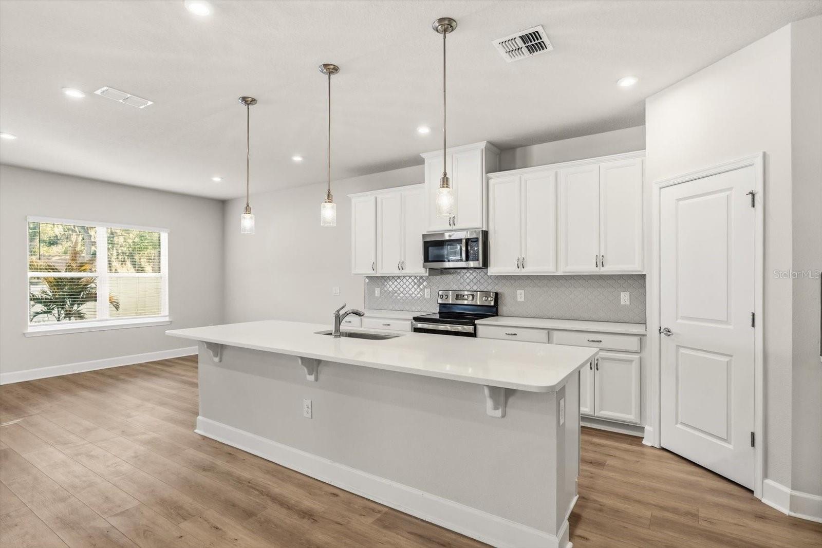 Image 9 of 35 For 1710 Summer Rose Drive